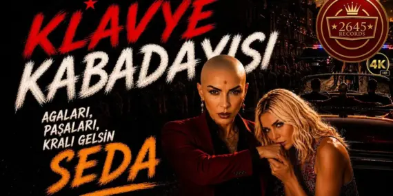 SEYHAN SOYLU’DAN 30 YIL SONRA MÜZİK DÜNYASINA FIRTINA GİBİ DÖNÜŞ: “KLAVYE KABADAYISI” DİJİTALDE RÜZGÂR ESTİRİYOR!